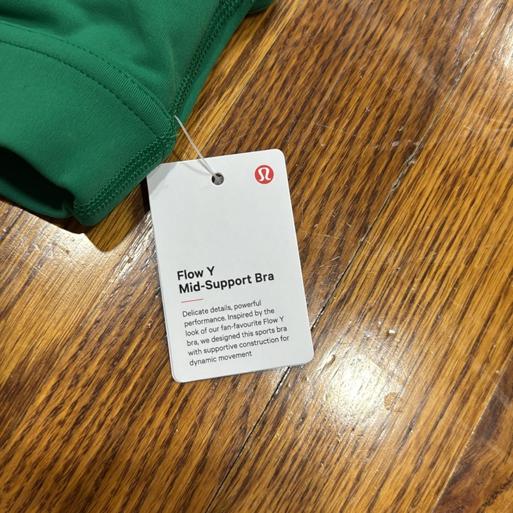 Women’s lululemon flow y mid support sports bra green size 8 - Picture 3 of 5